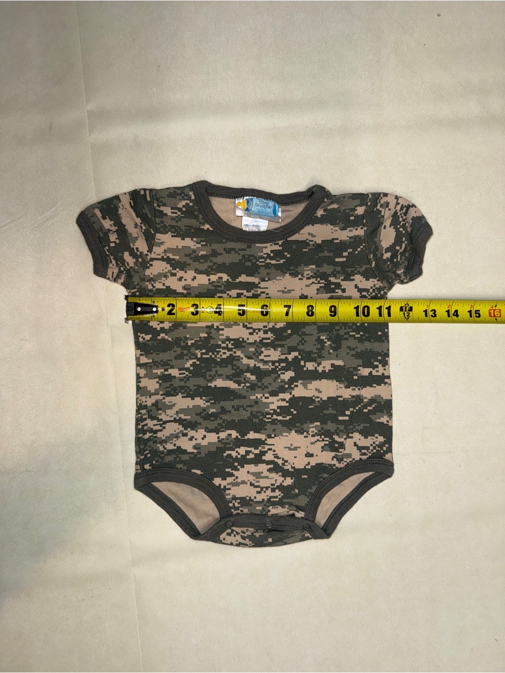Tiny Trooper Camo Short Sleeve Baby One-Piece Bodysuit - Picture 5 of 7